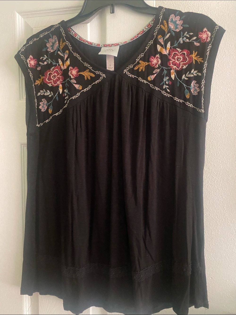 Embroidered Black Women's Sleeveless Top - Floral Yoke